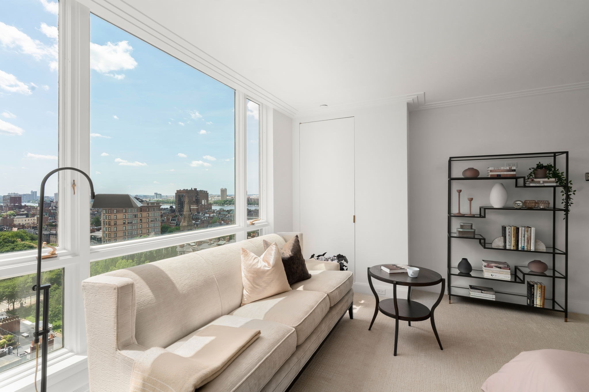 2 Commonweaalth Avenue Unit: 15E/F