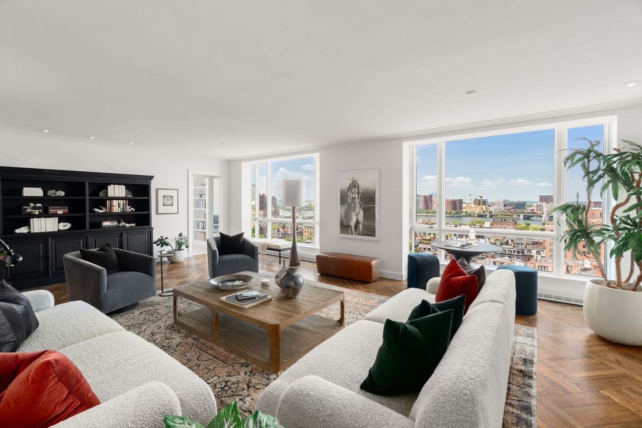 2 Commonweaalth Avenue Unit: 15E/F