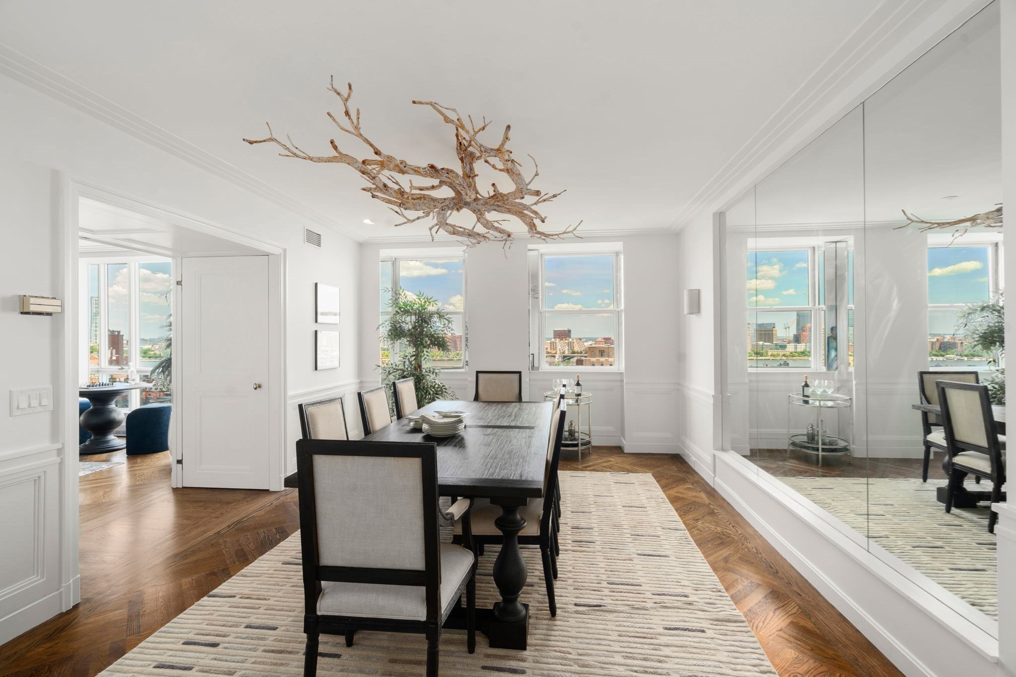 2 Commonweaalth Avenue Unit: 15E/F