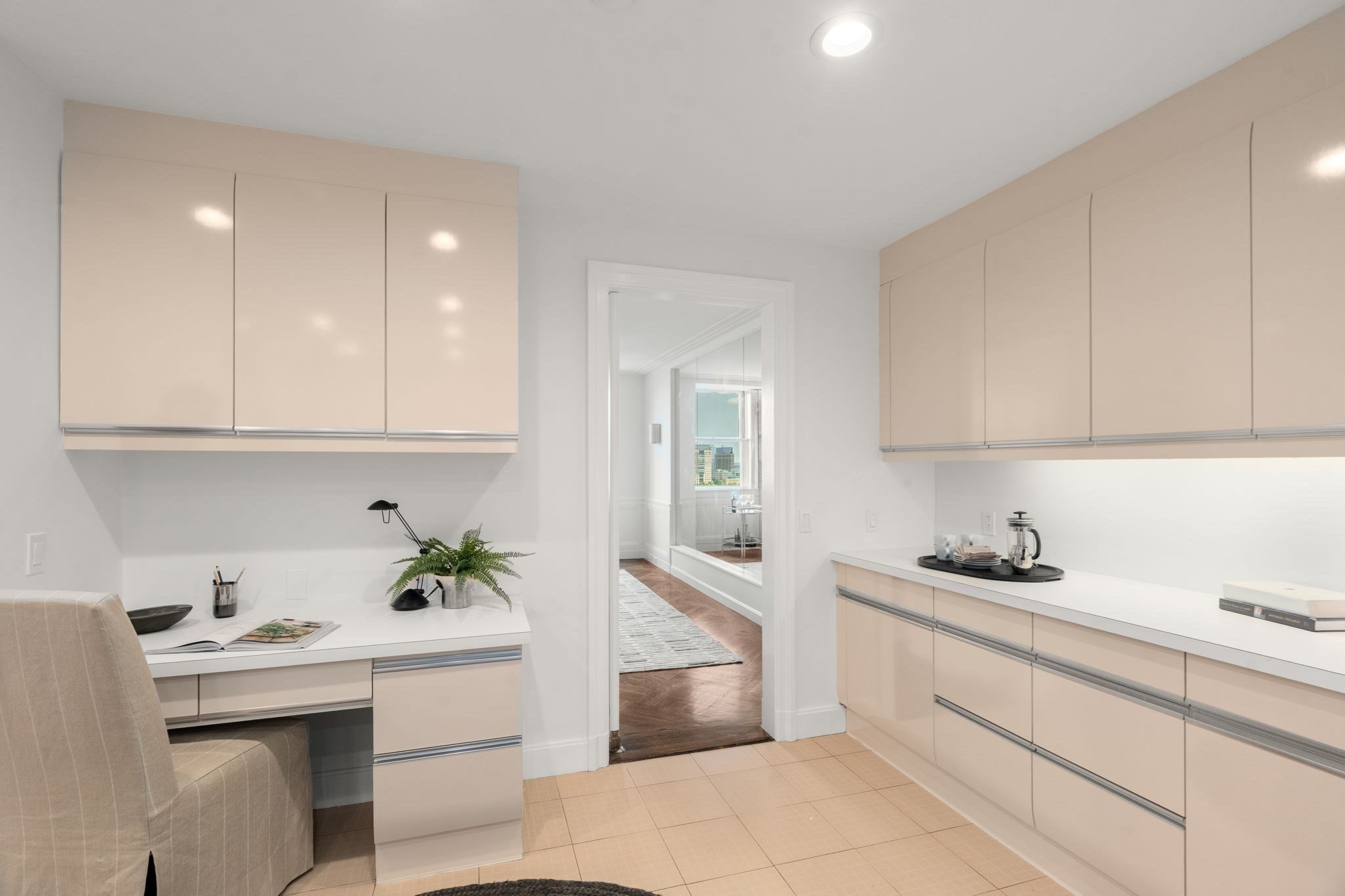 2 Commonwealth Avenue Unit: 15E/F
