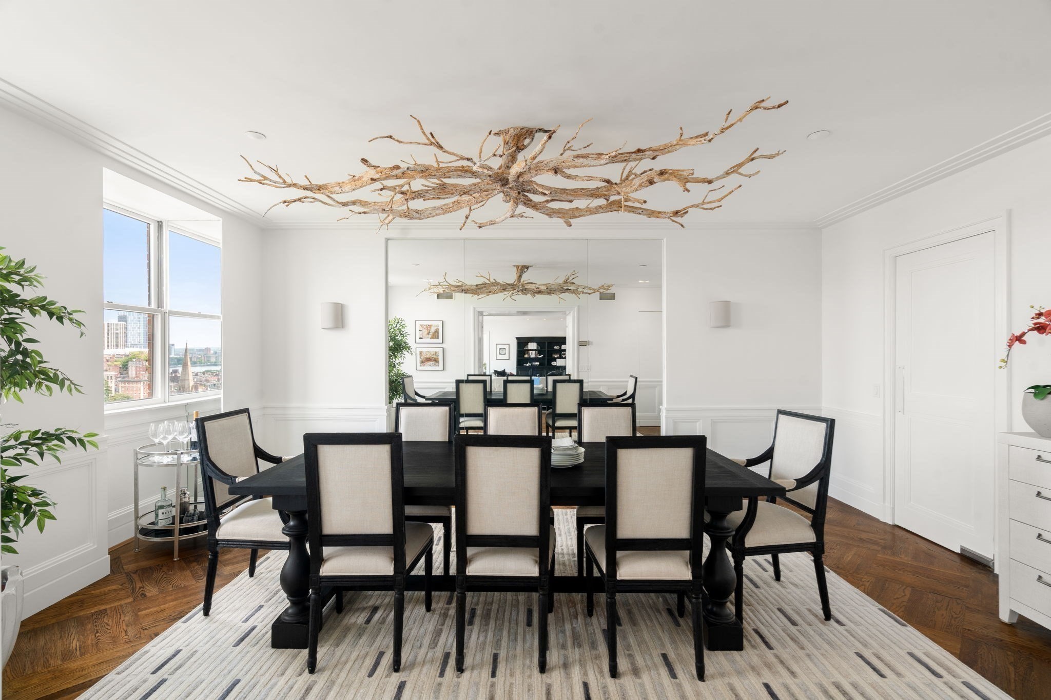 2 Commonwealth Avenue Unit: 15E/F
