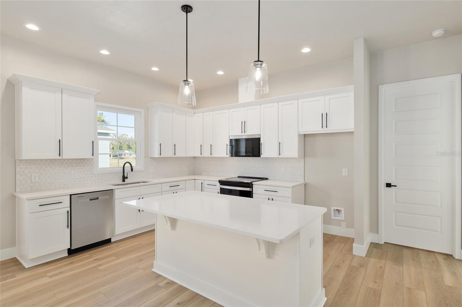 1041 NW 132ND BLVD