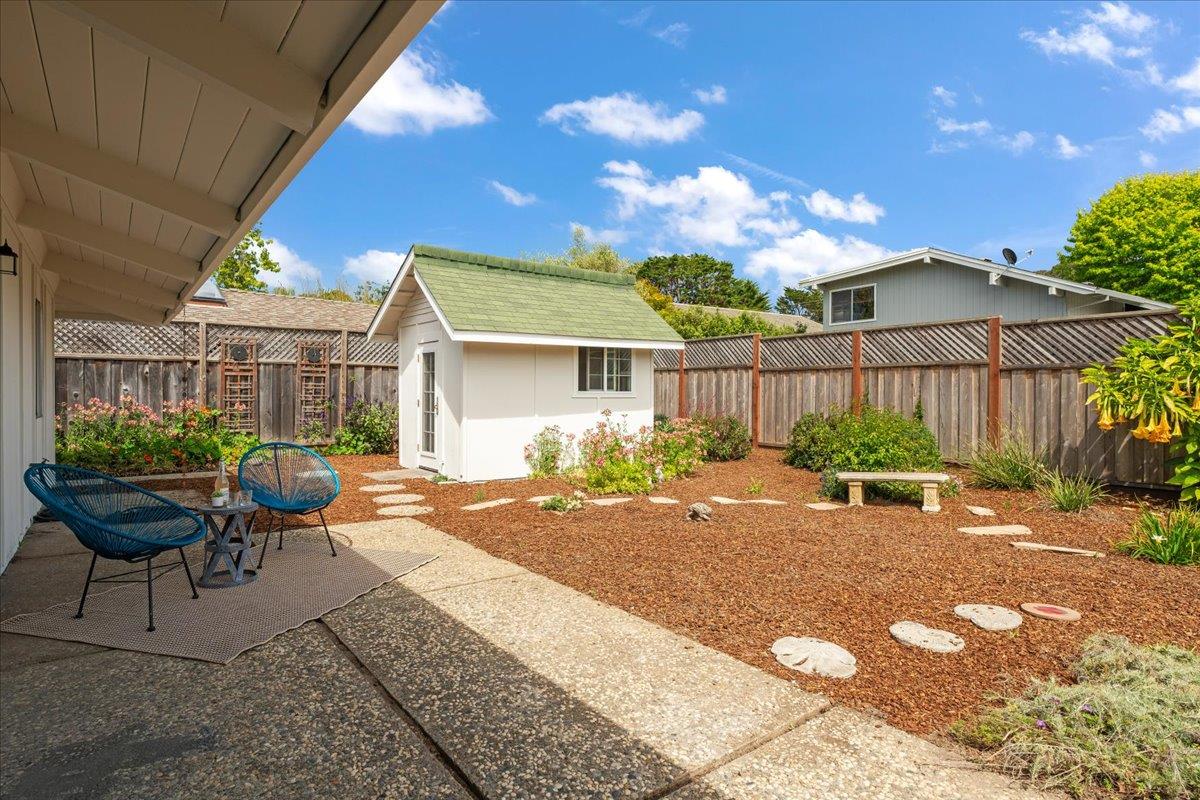 210 Kenneth DR