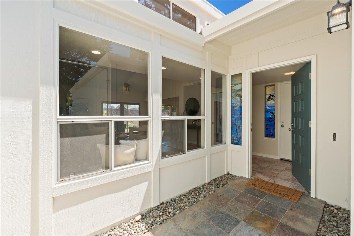 210 Kenneth DR