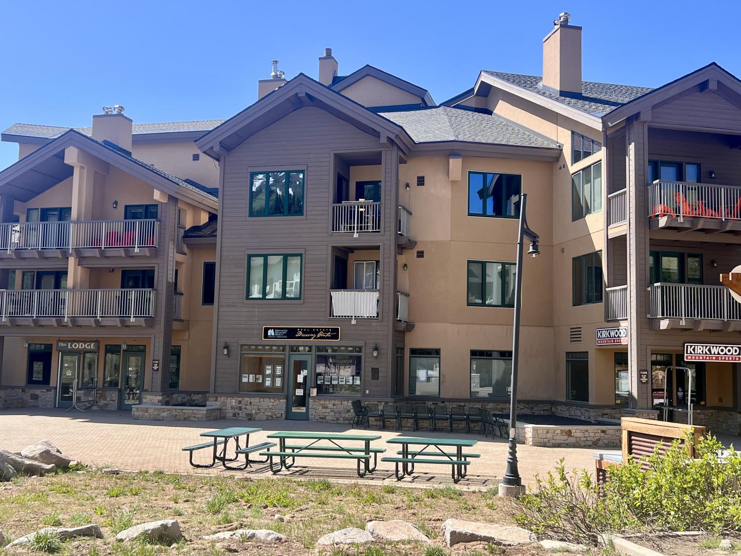 1399 Kirkwood Mdws Drive 213-215