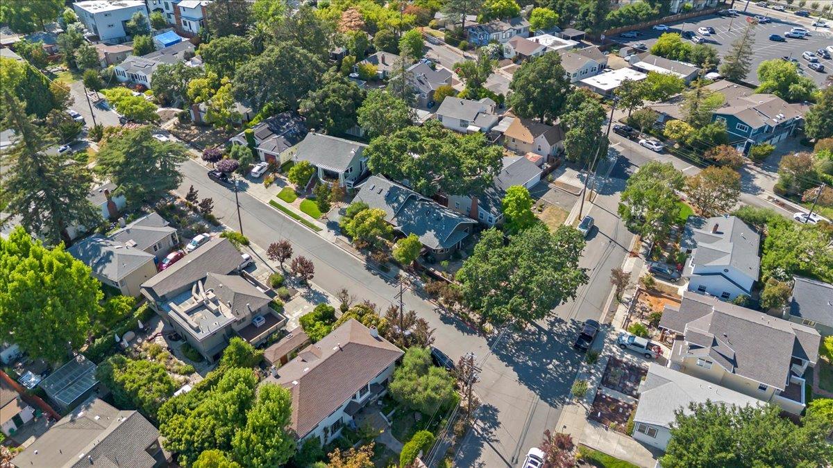 1908 Dora Avenue