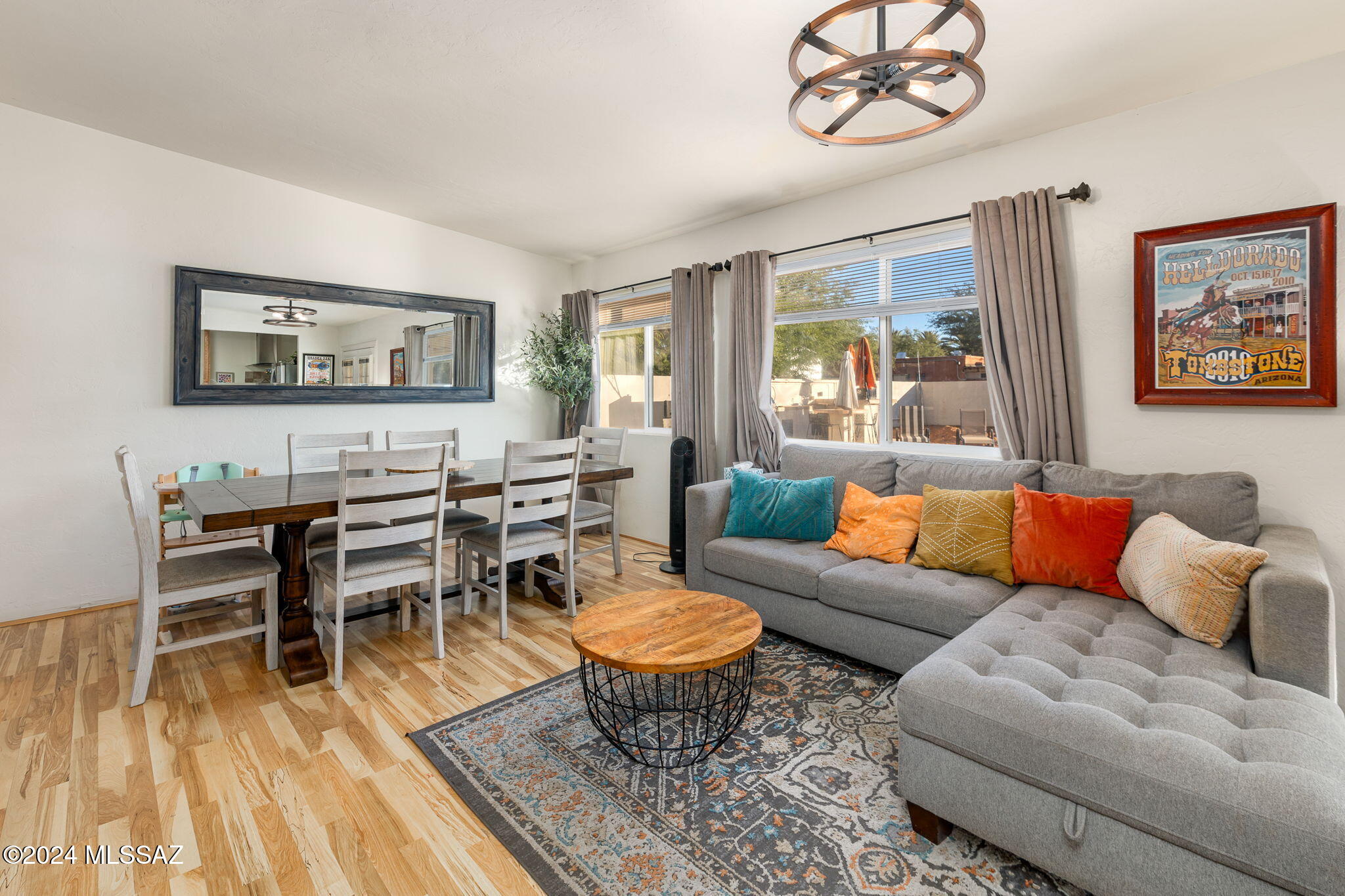 2502 E La Cienega Drive