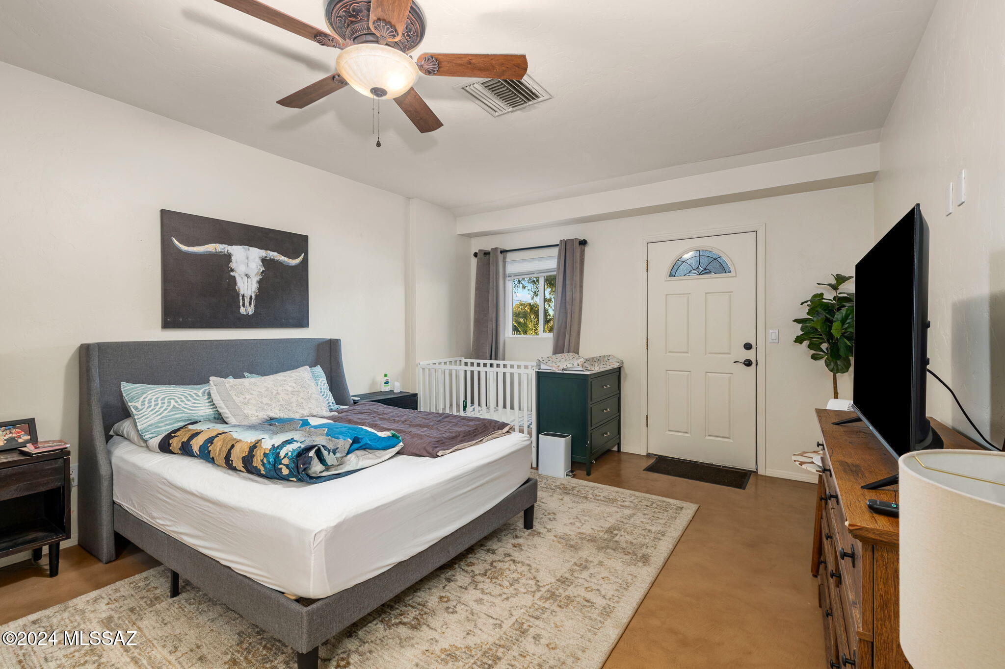 2502 E La Cienega Drive