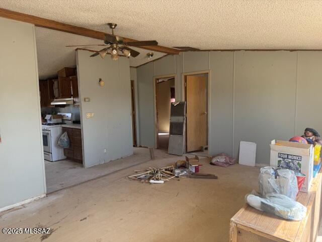 433 E Camino De Pampas