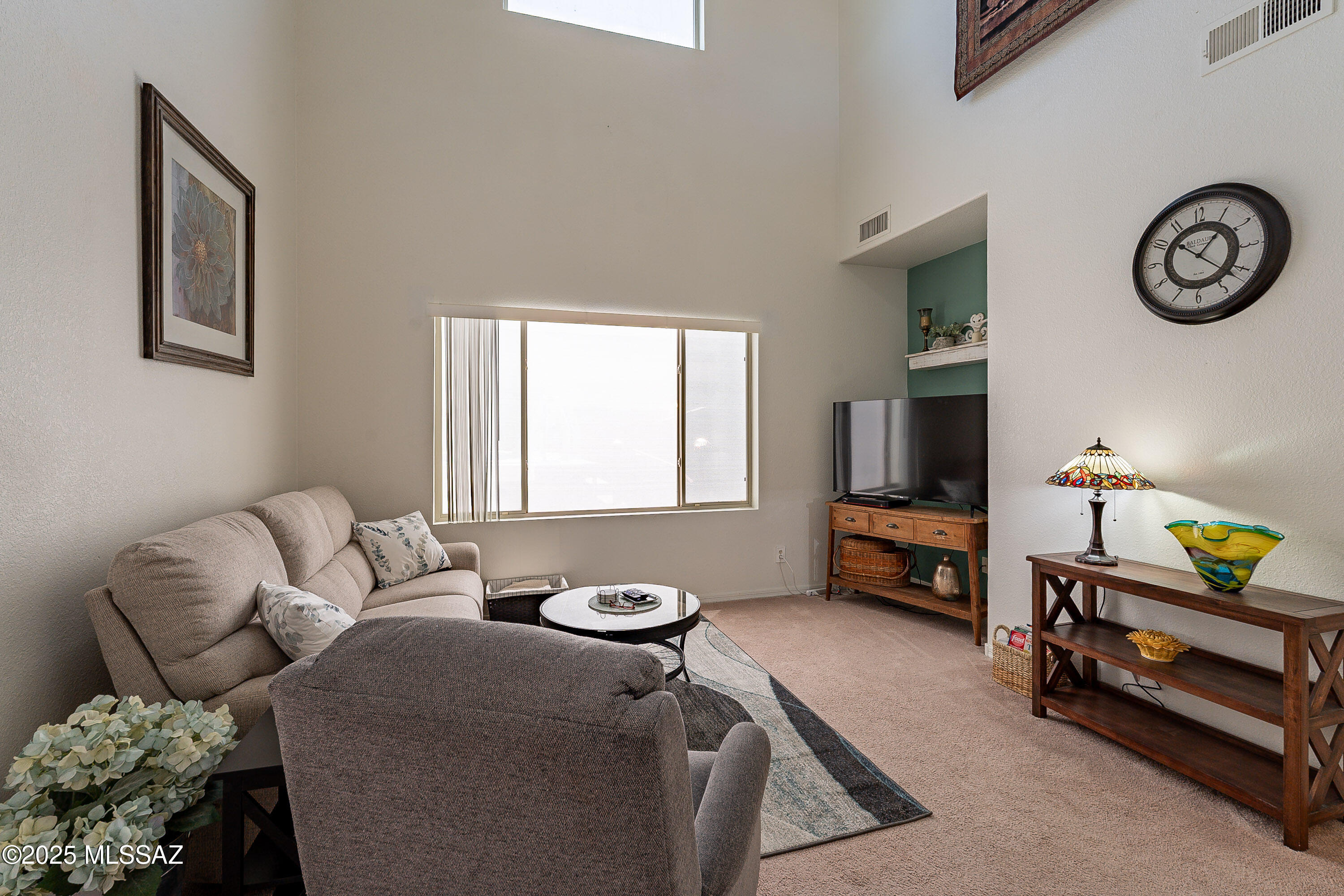 97 W Camino Rancho Palomas