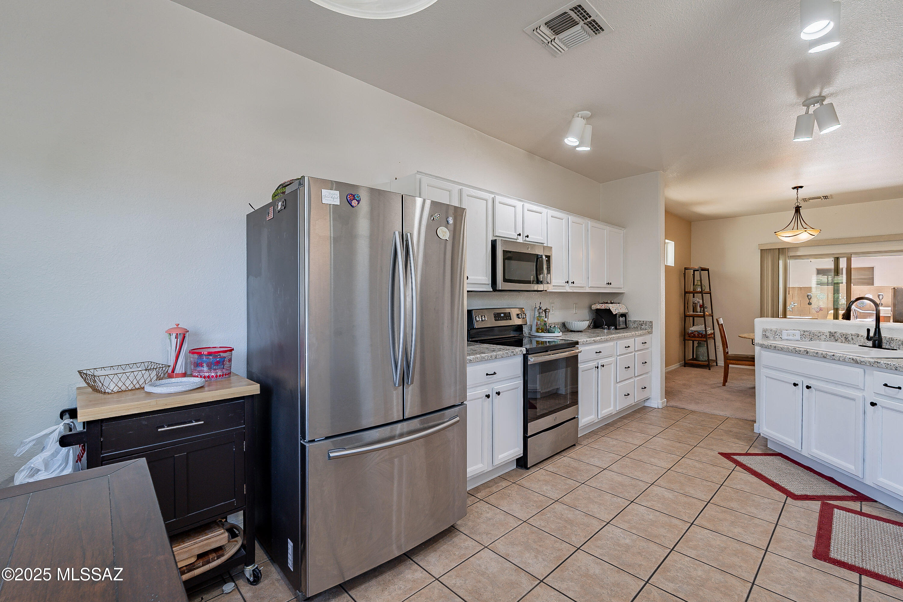 97 W Camino Rancho Palomas