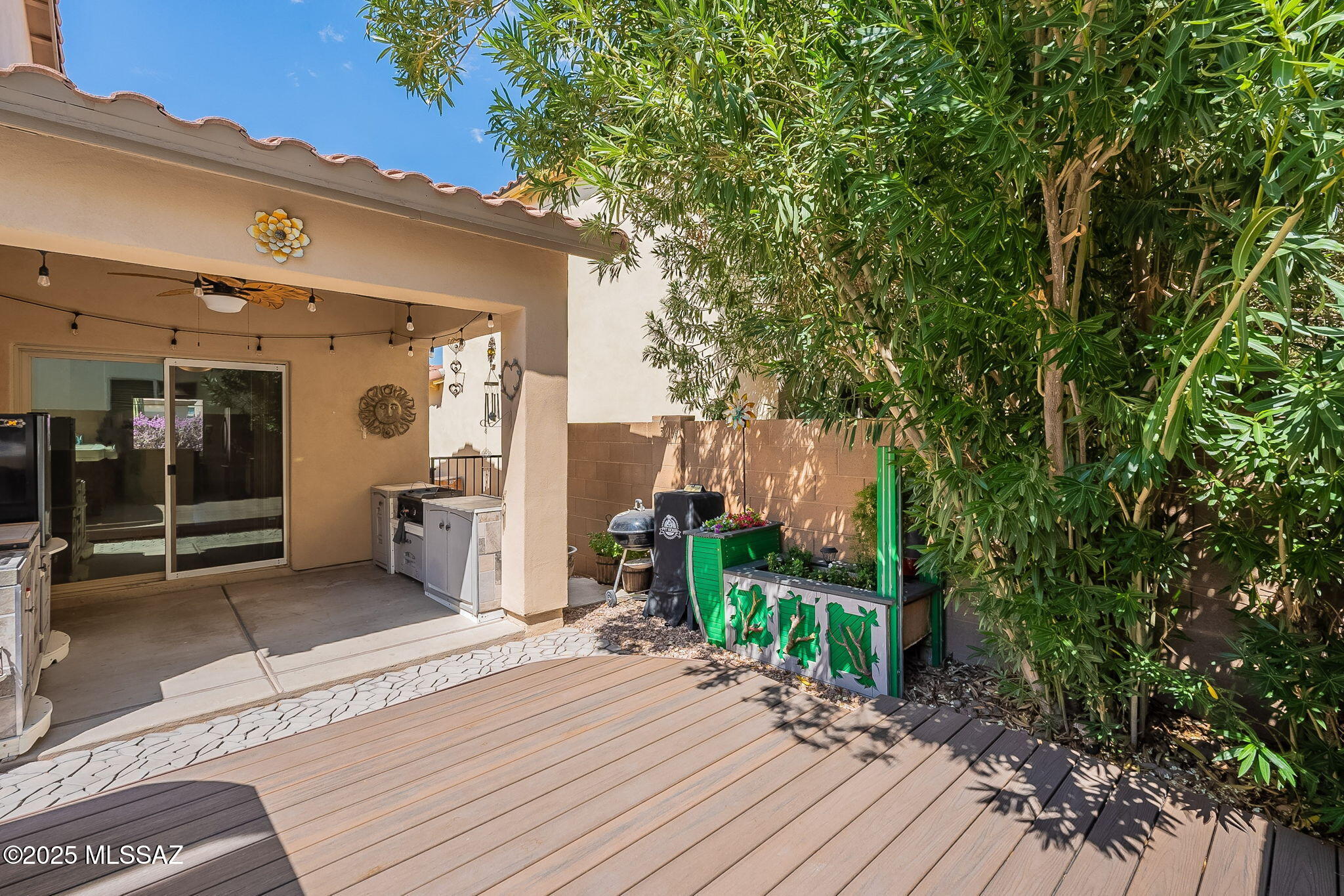 97 W Camino Rancho Palomas