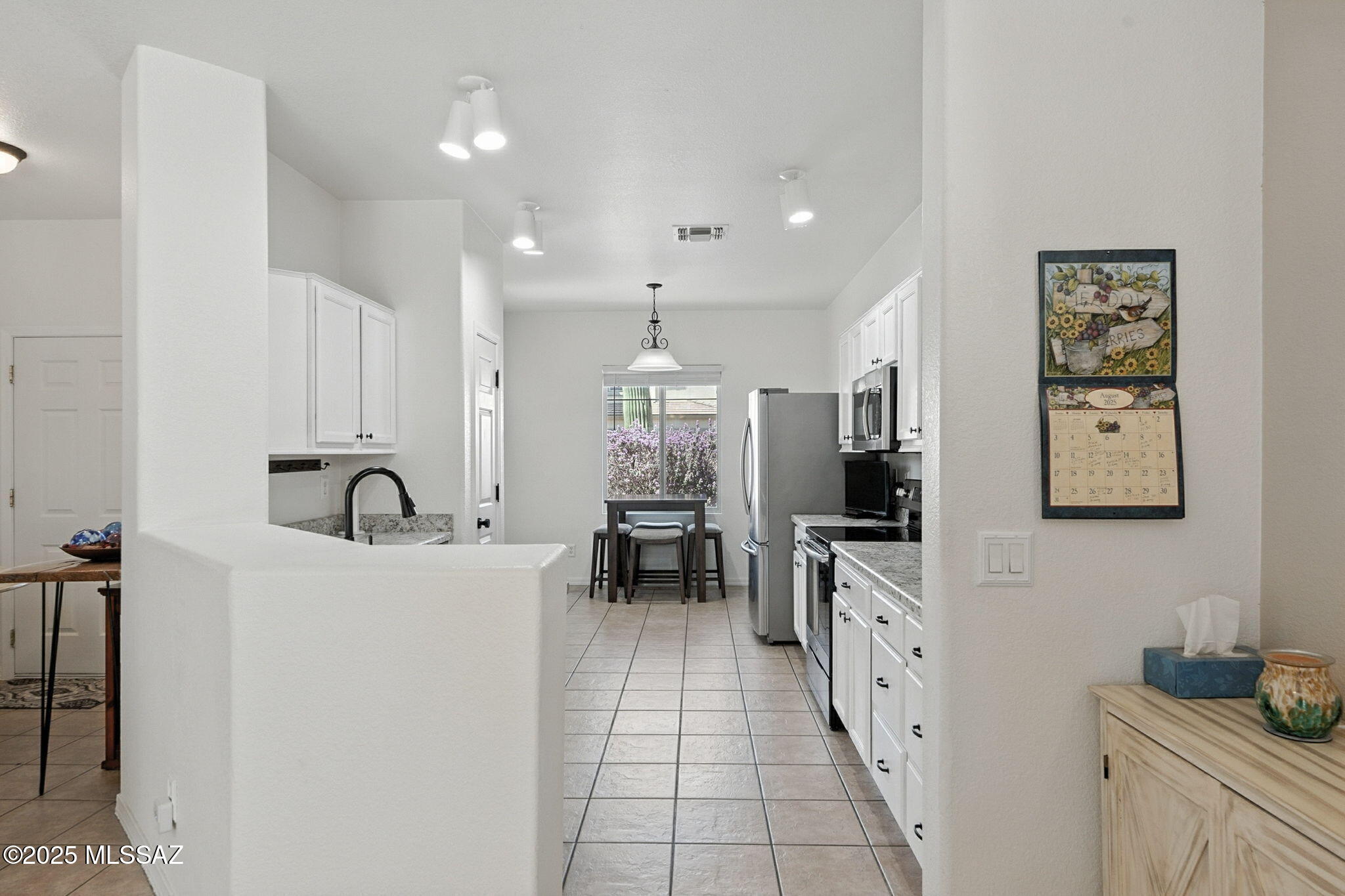 97 W Camino Rancho Palomas