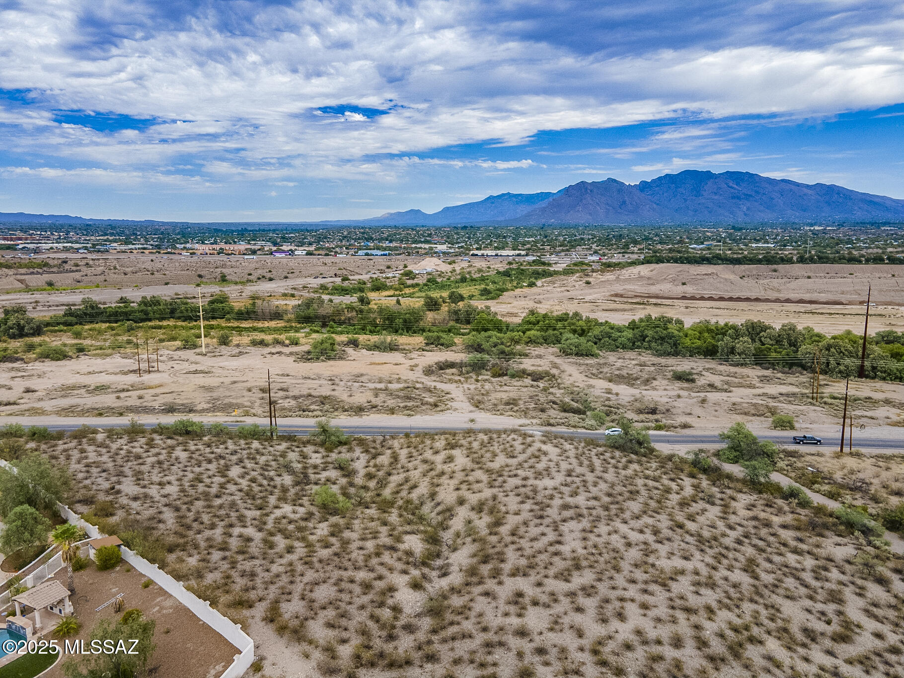 5735 N Silverbell Road