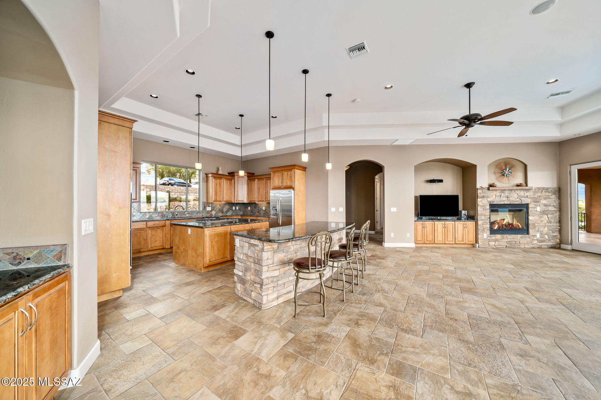 5880 N Hombre Lane
