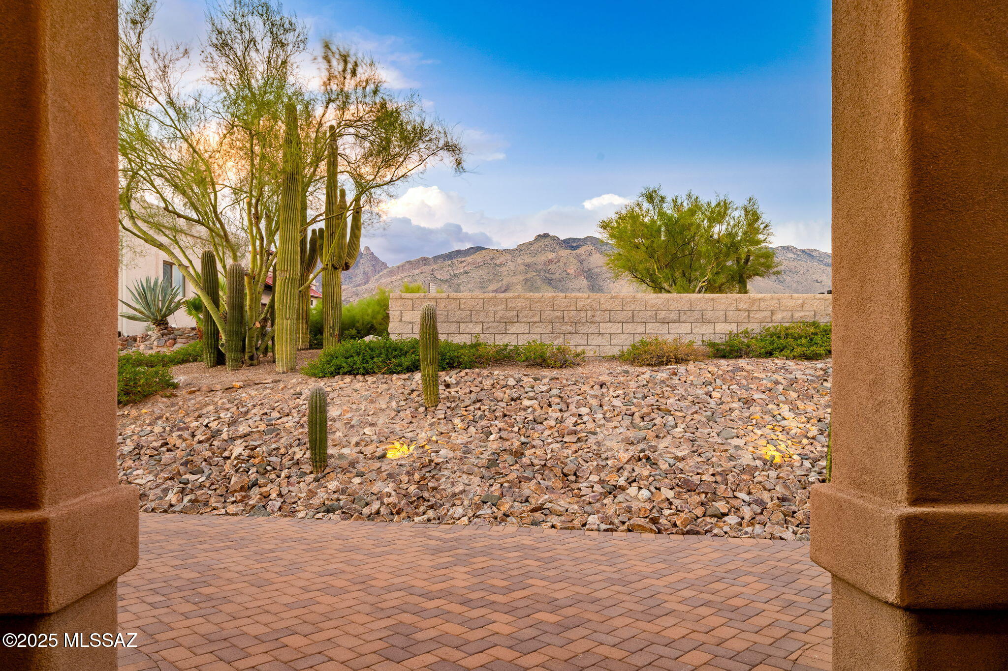 5880 N Hombre Lane