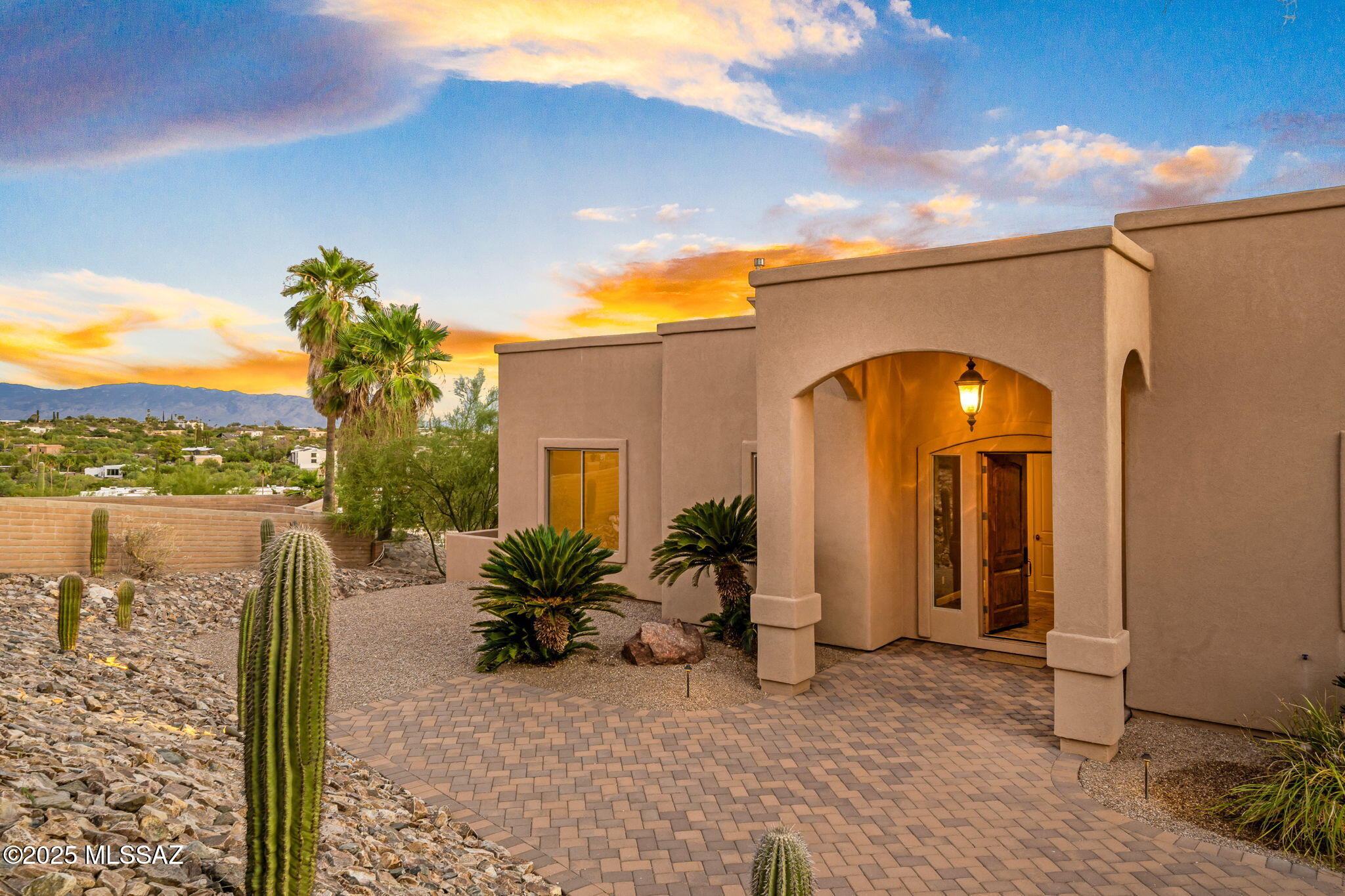 5880 N Hombre Lane