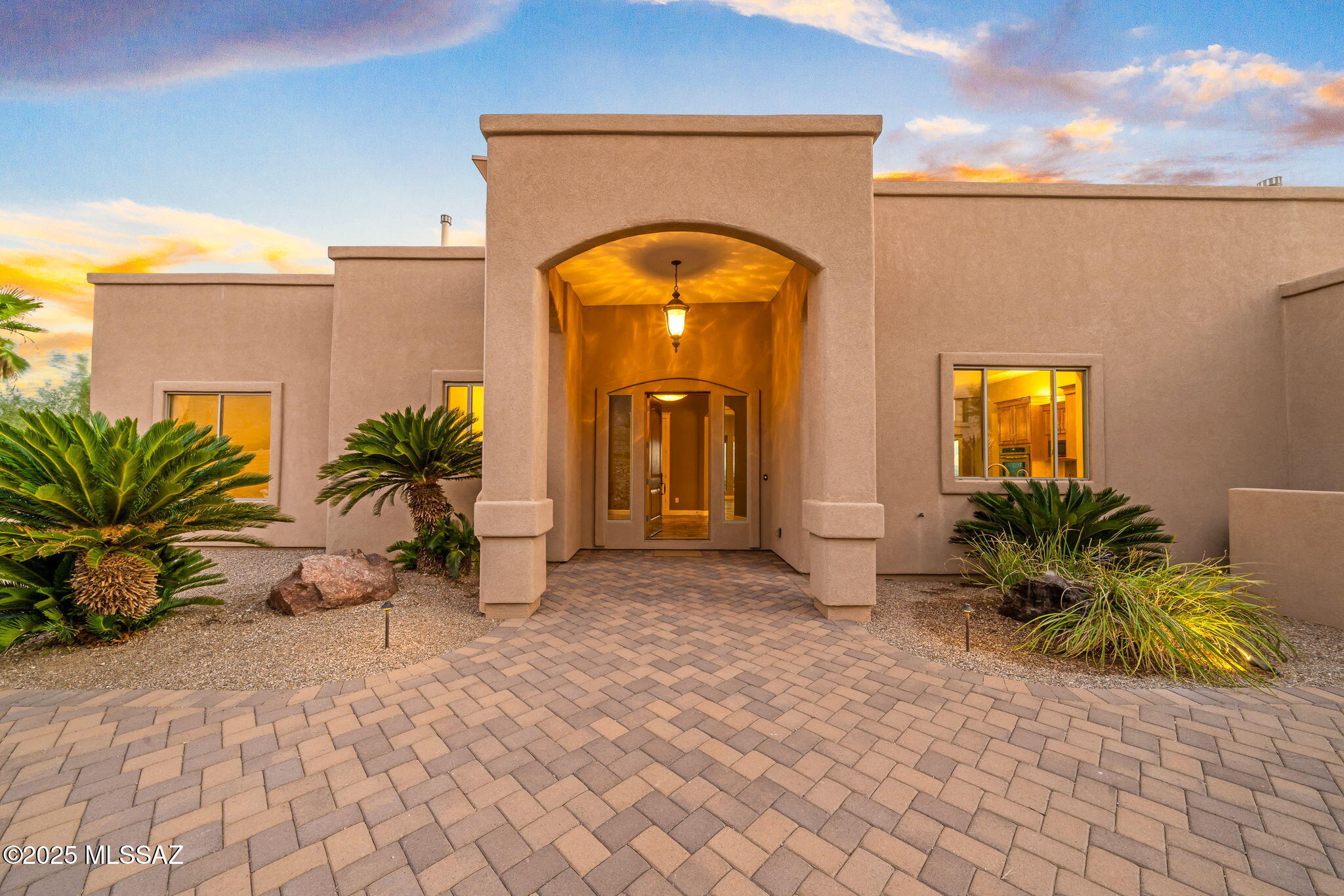 5880 N Hombre Lane