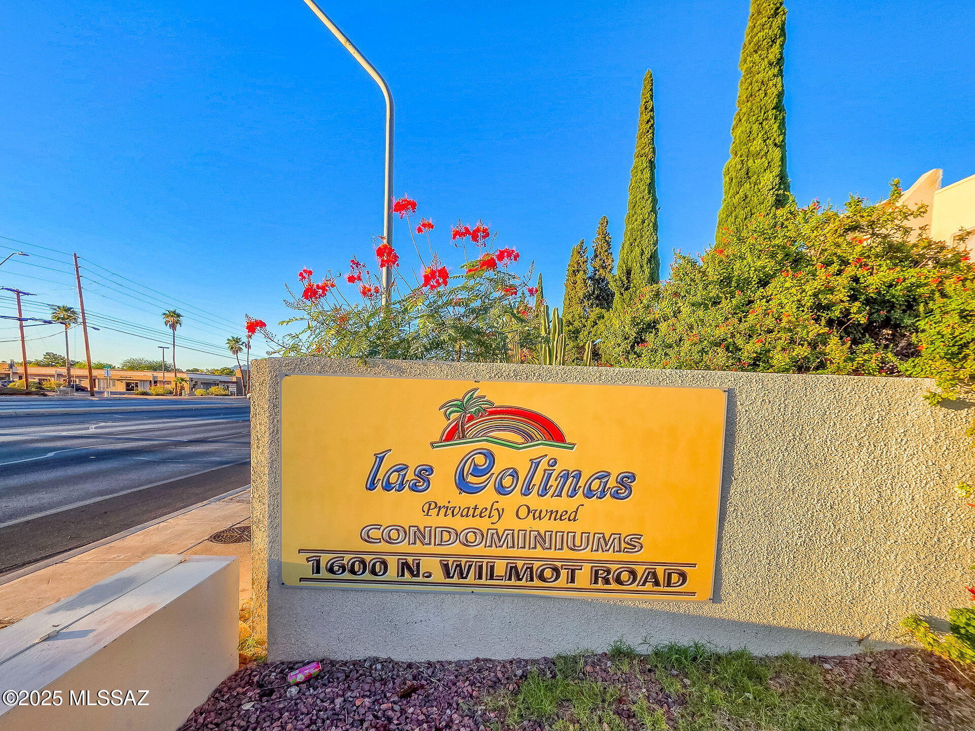 1600 N Wilmot Road Unit: 419