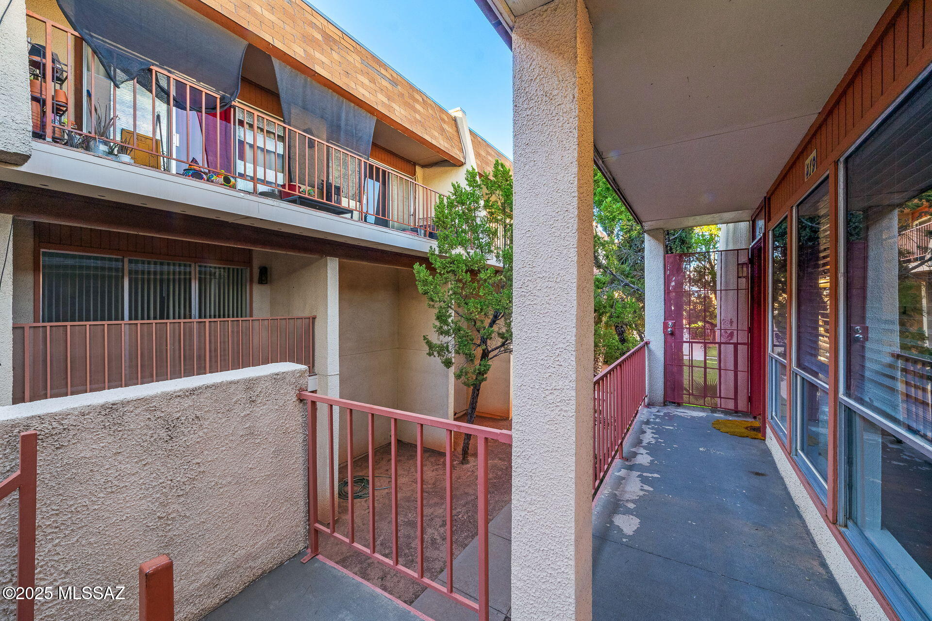 1600 N Wilmot Road Unit: 419