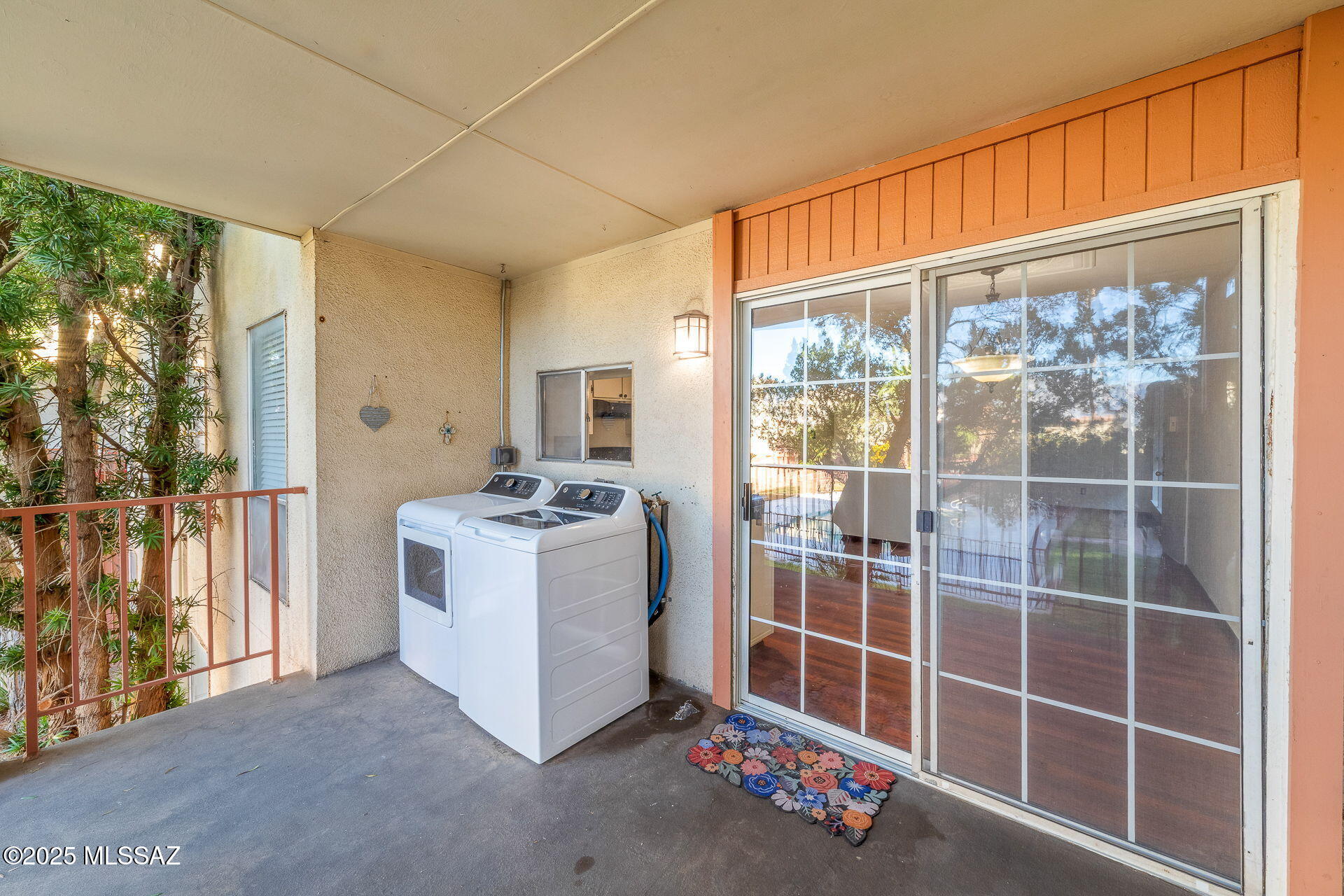 1600 N Wilmot Road Unit: 419