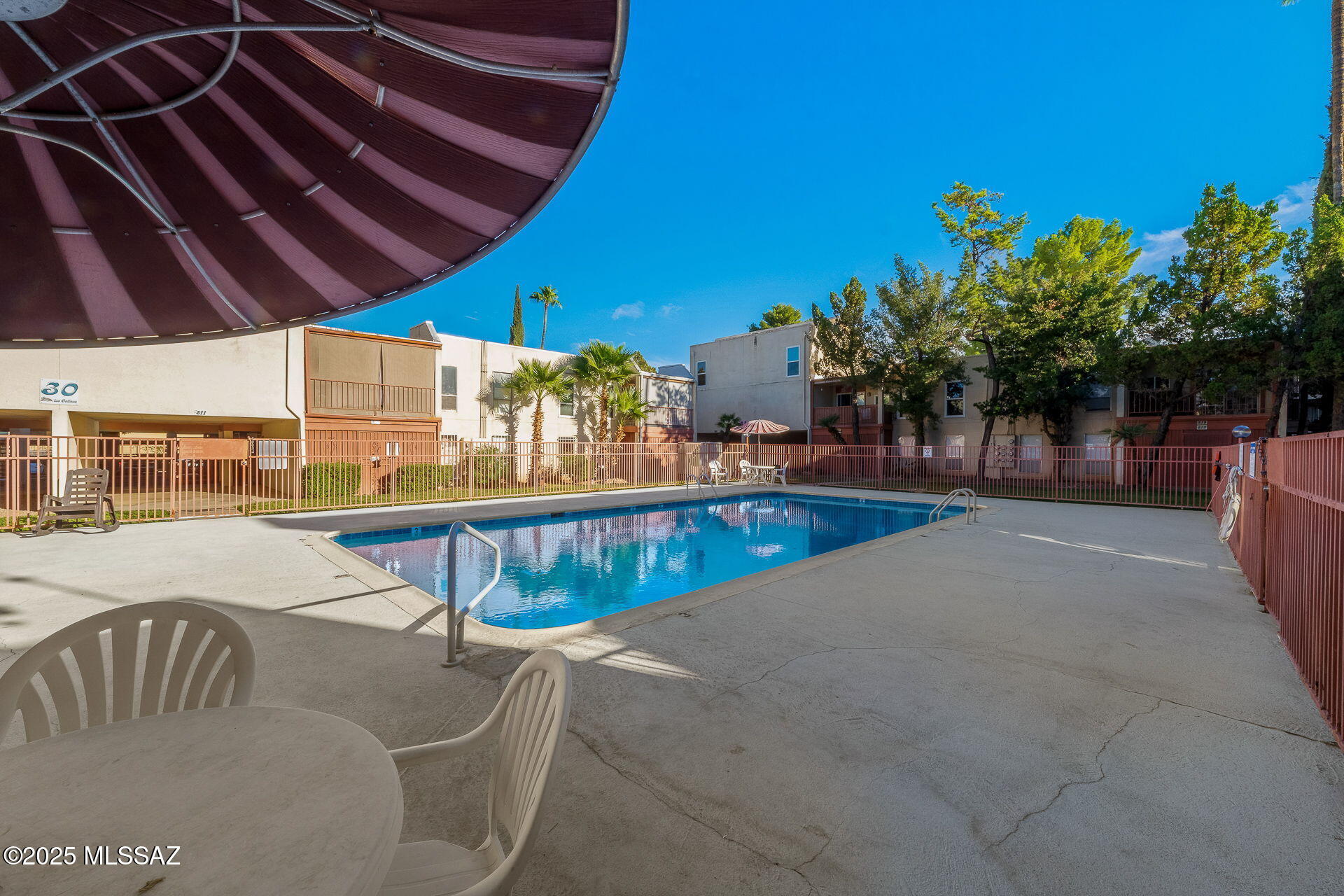 1600 N Wilmot Road 419