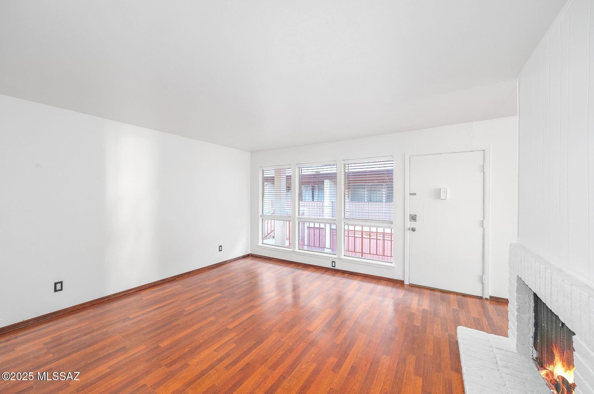 1600 N Wilmot Road 419