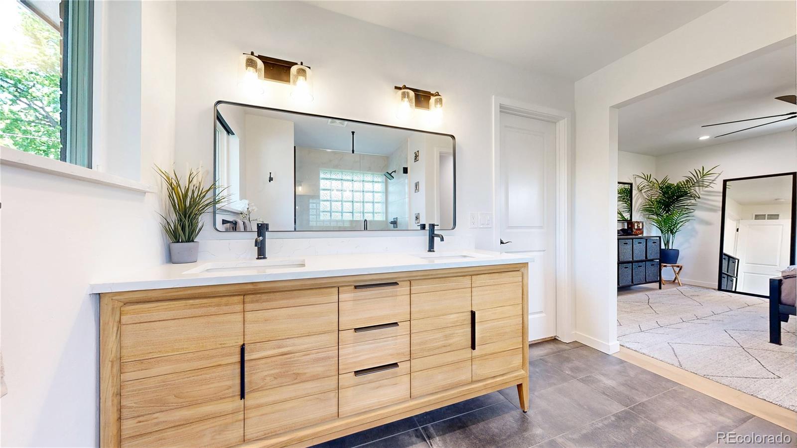 1830 S Fillmore Street