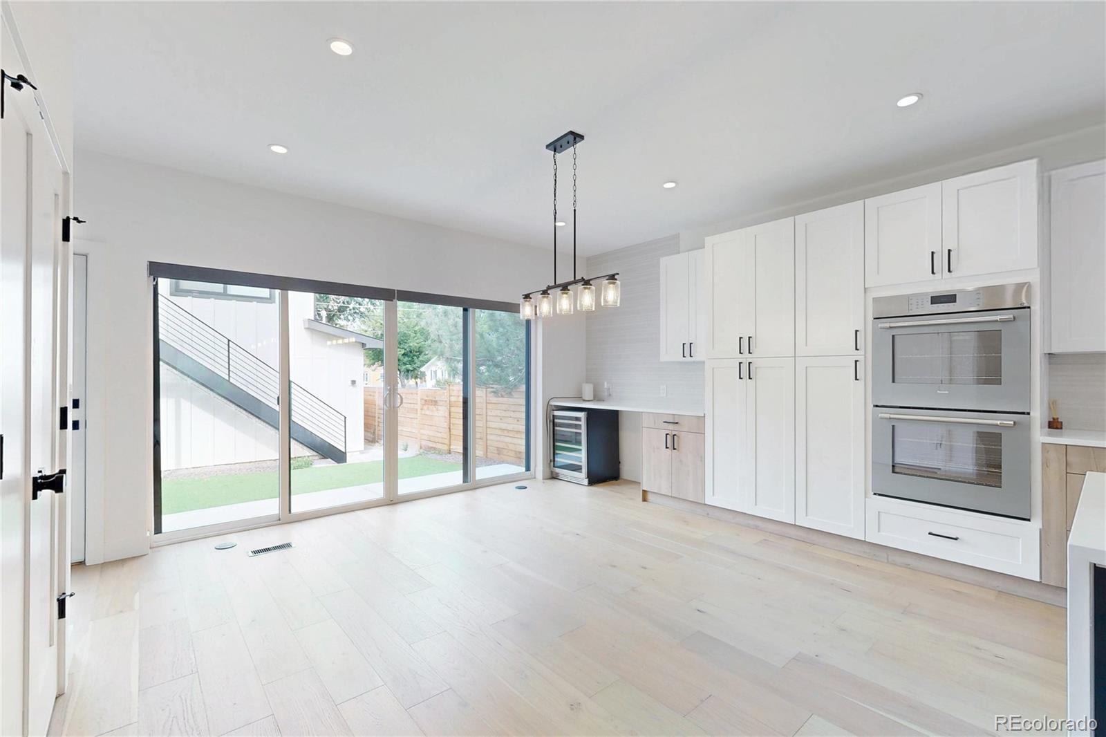 2403 S Franklin