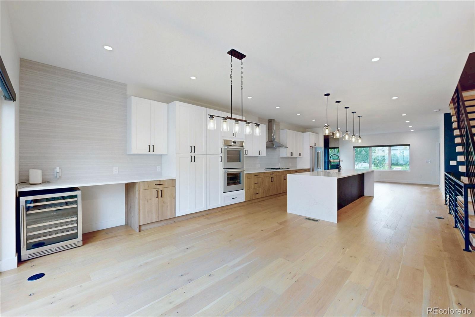 2403 S Franklin