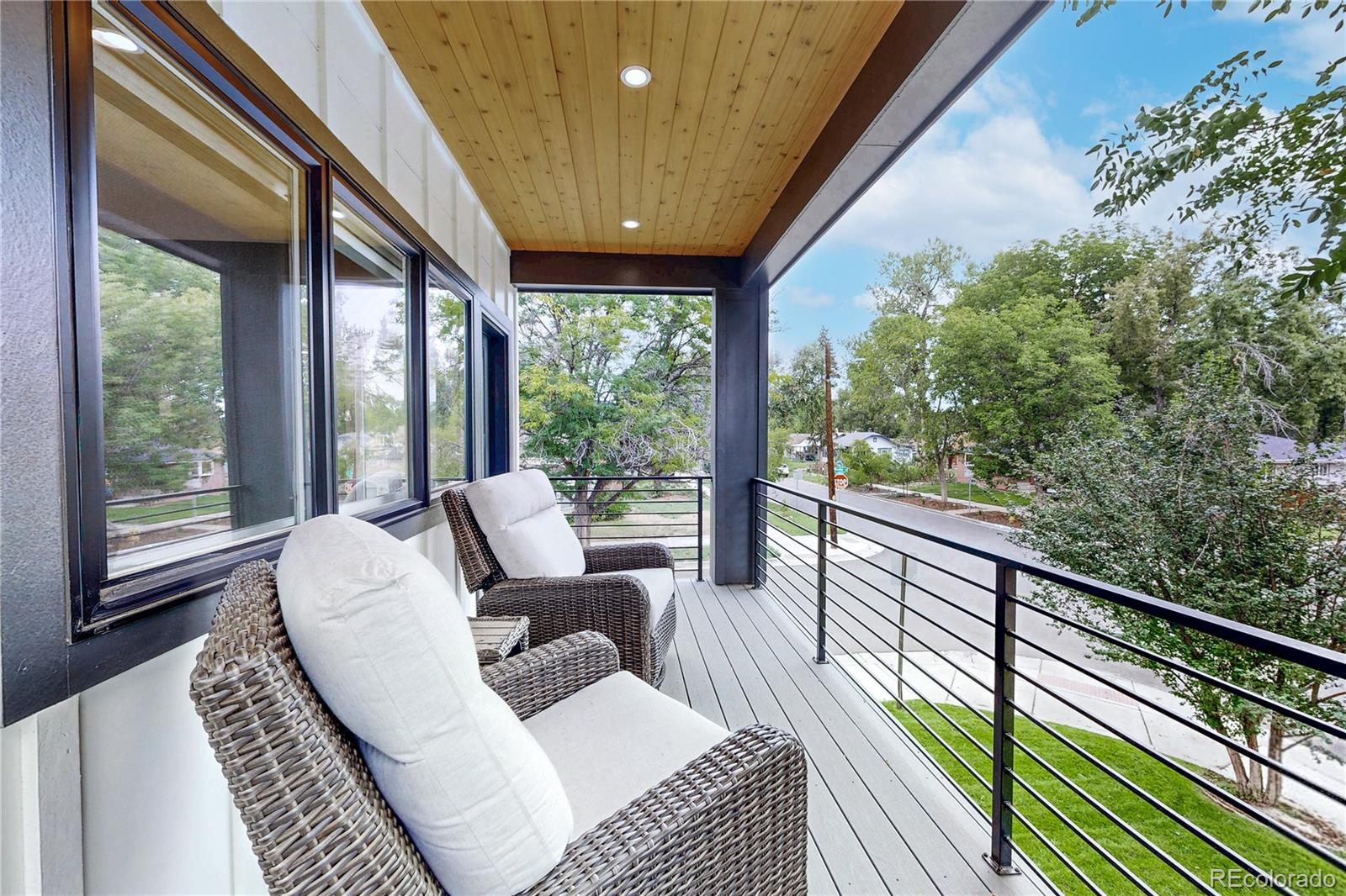 2403 S Franklin