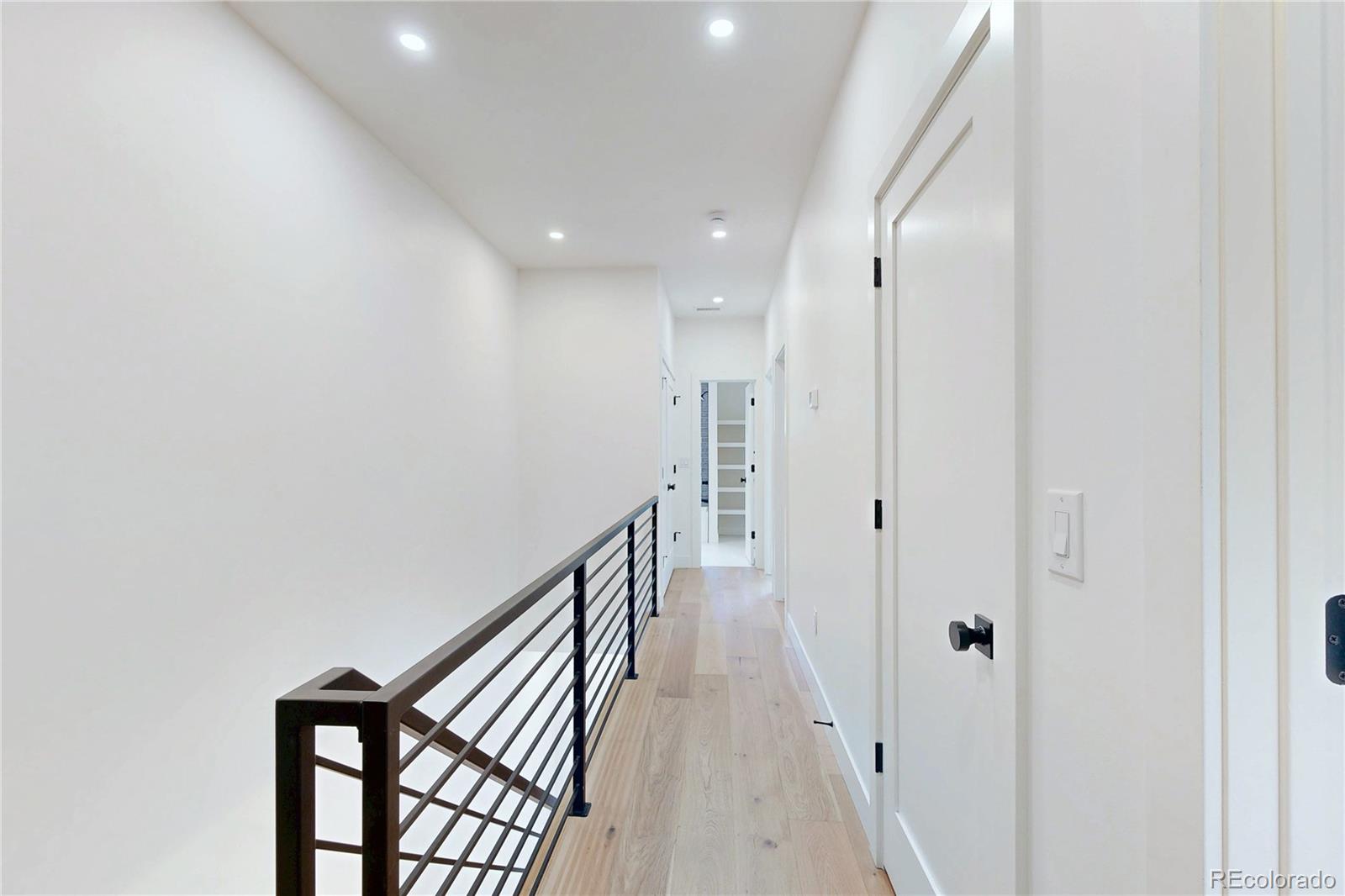 2403 S Franklin