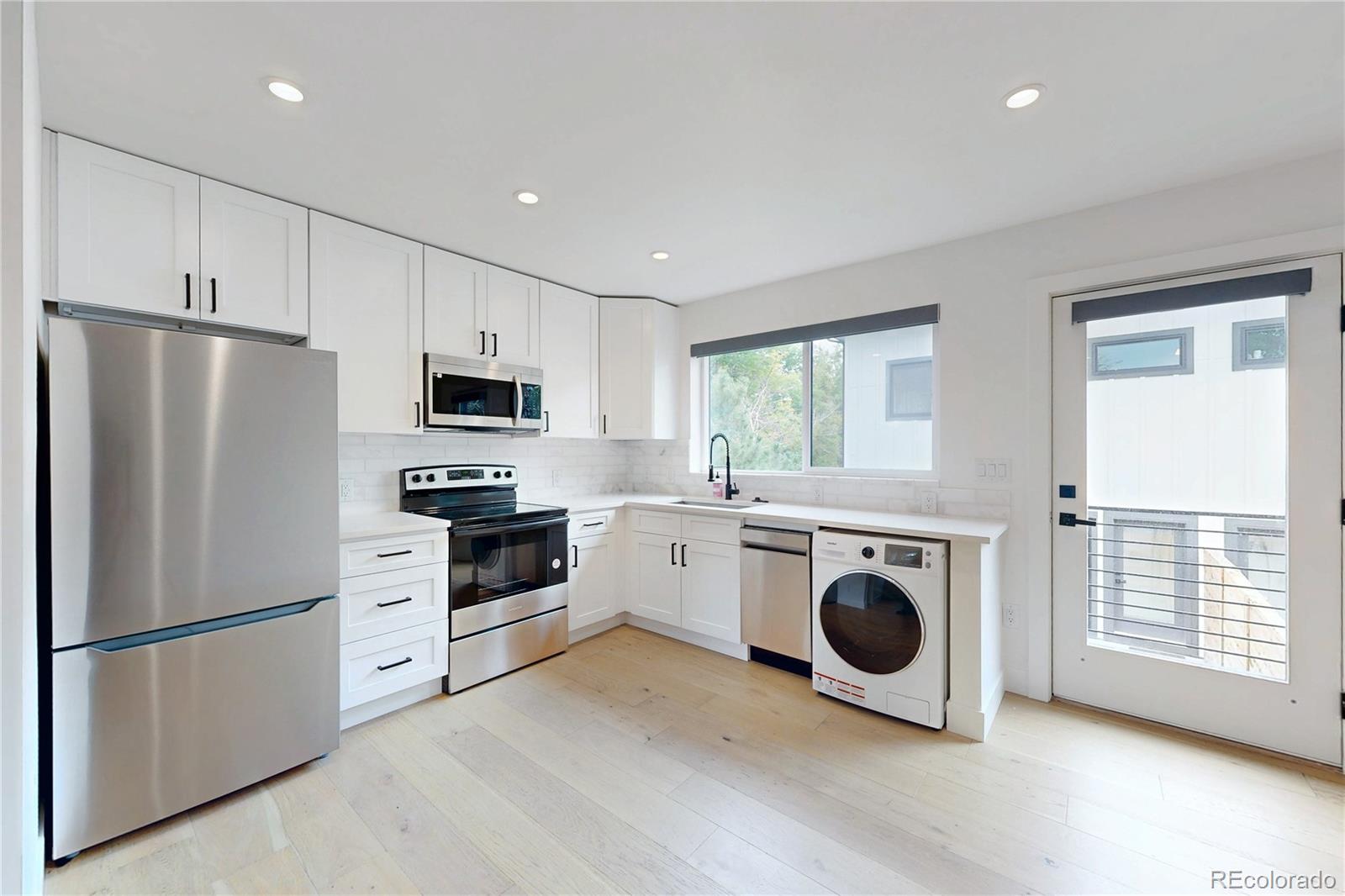 2403 S Franklin