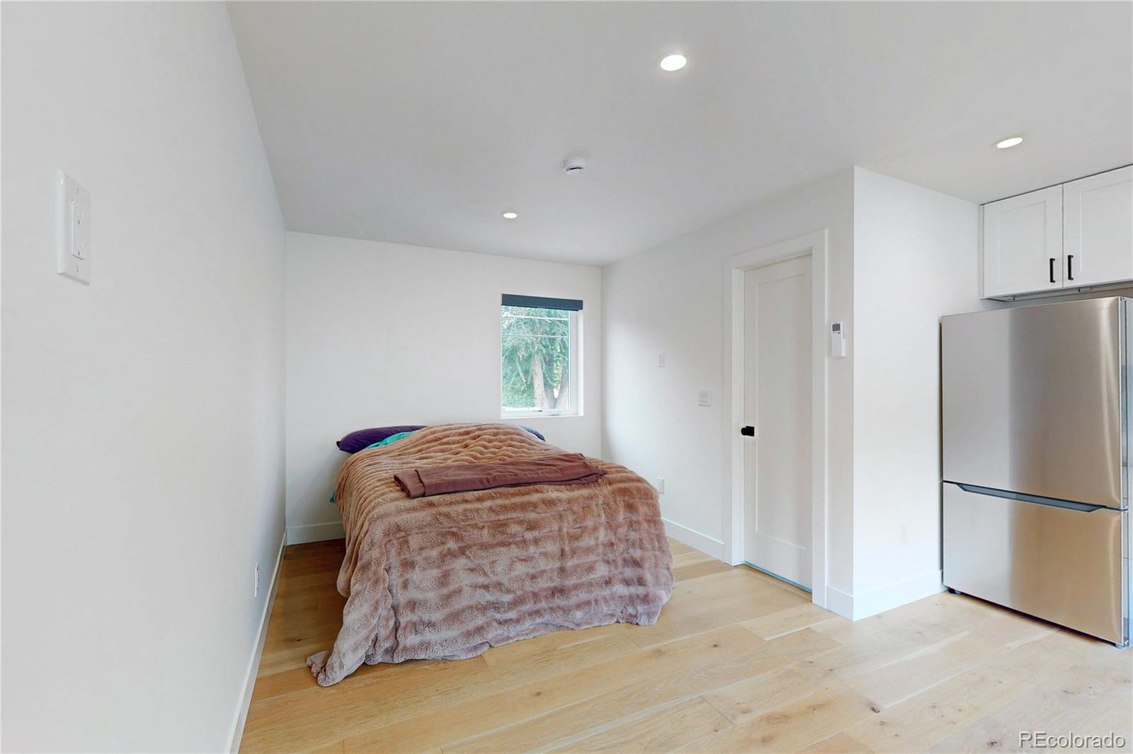 2403 S Franklin
