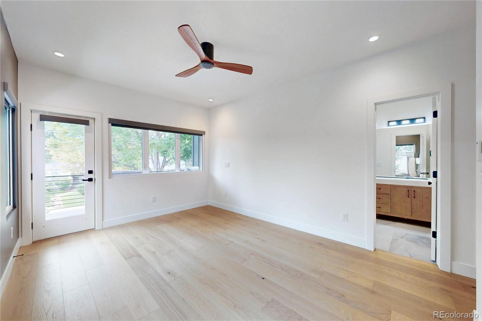 2403 S Franklin