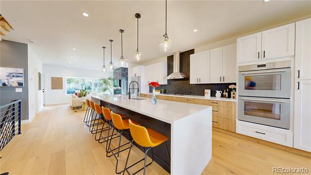 2405 S Franklin