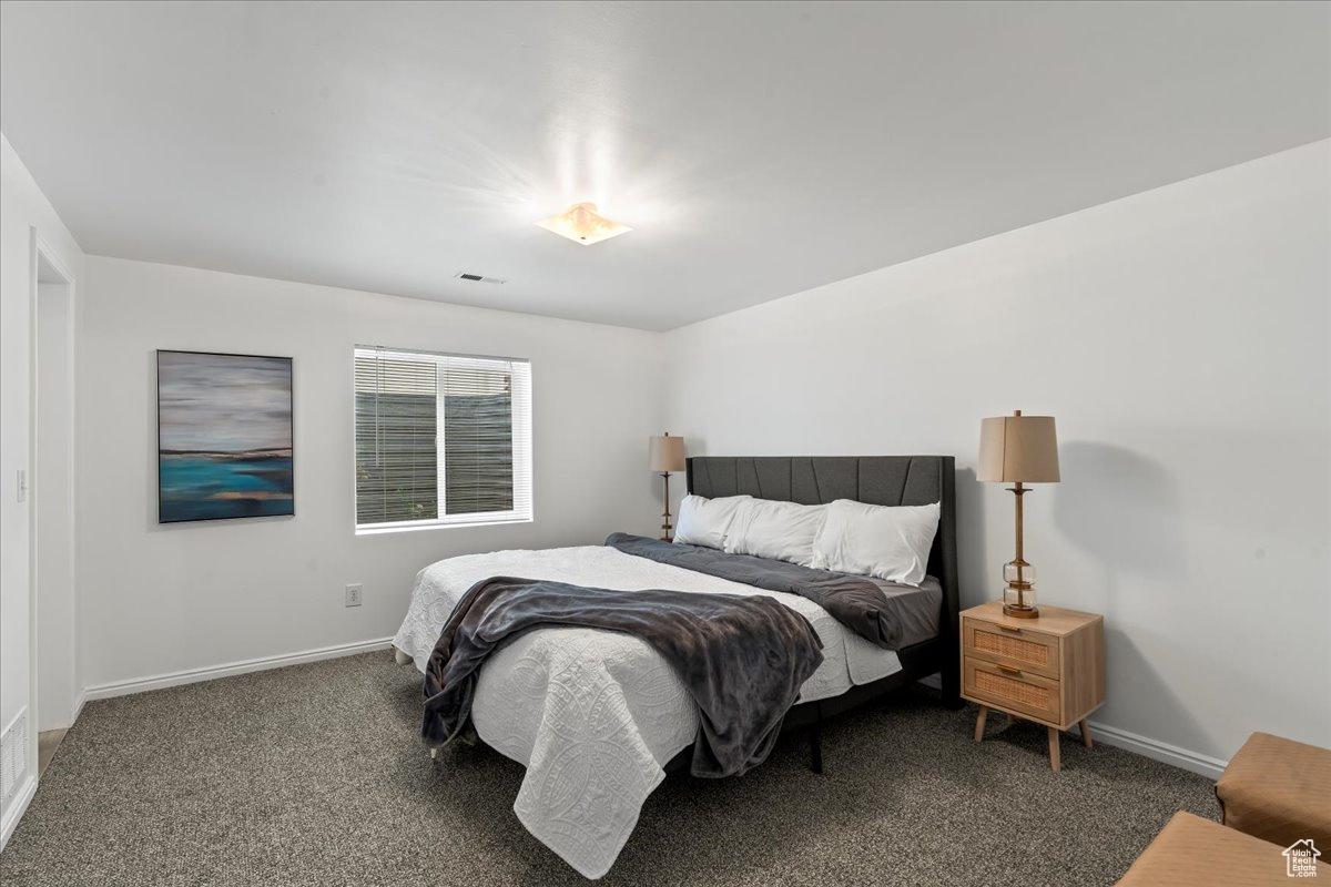 232 E ASHBROOK CIR