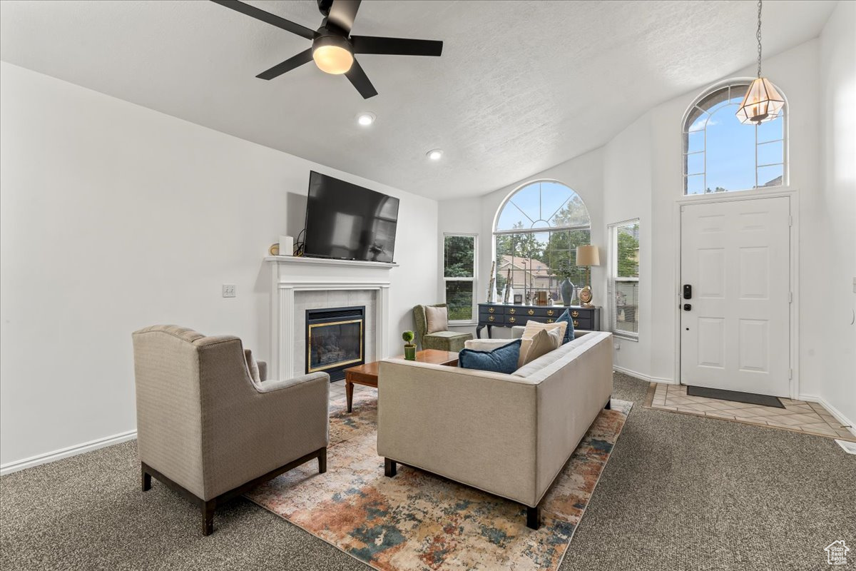 232 E ASHBROOK CIR
