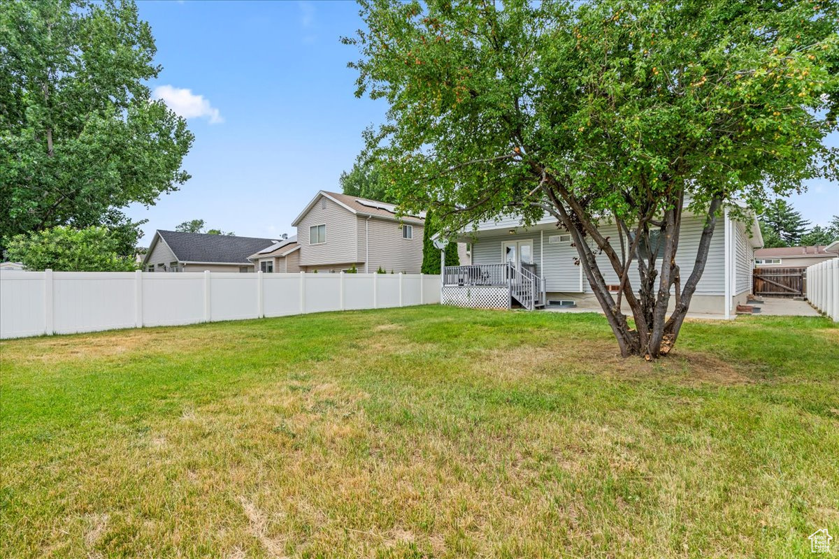 232 E ASHBROOK CIR