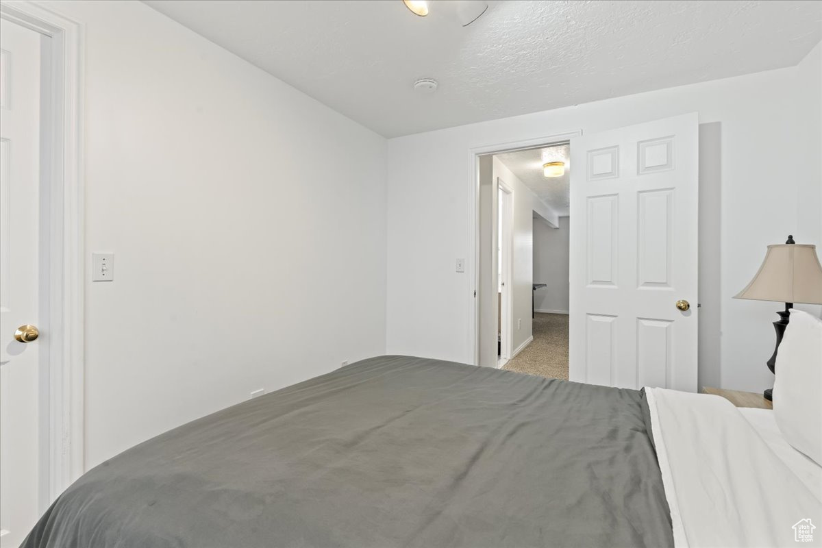 232 E ASHBROOK CIR