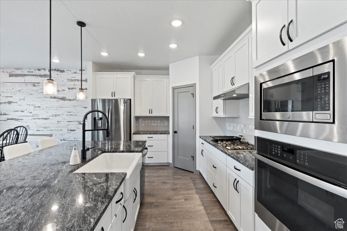 13903 S ROCKWELL VIEW LN