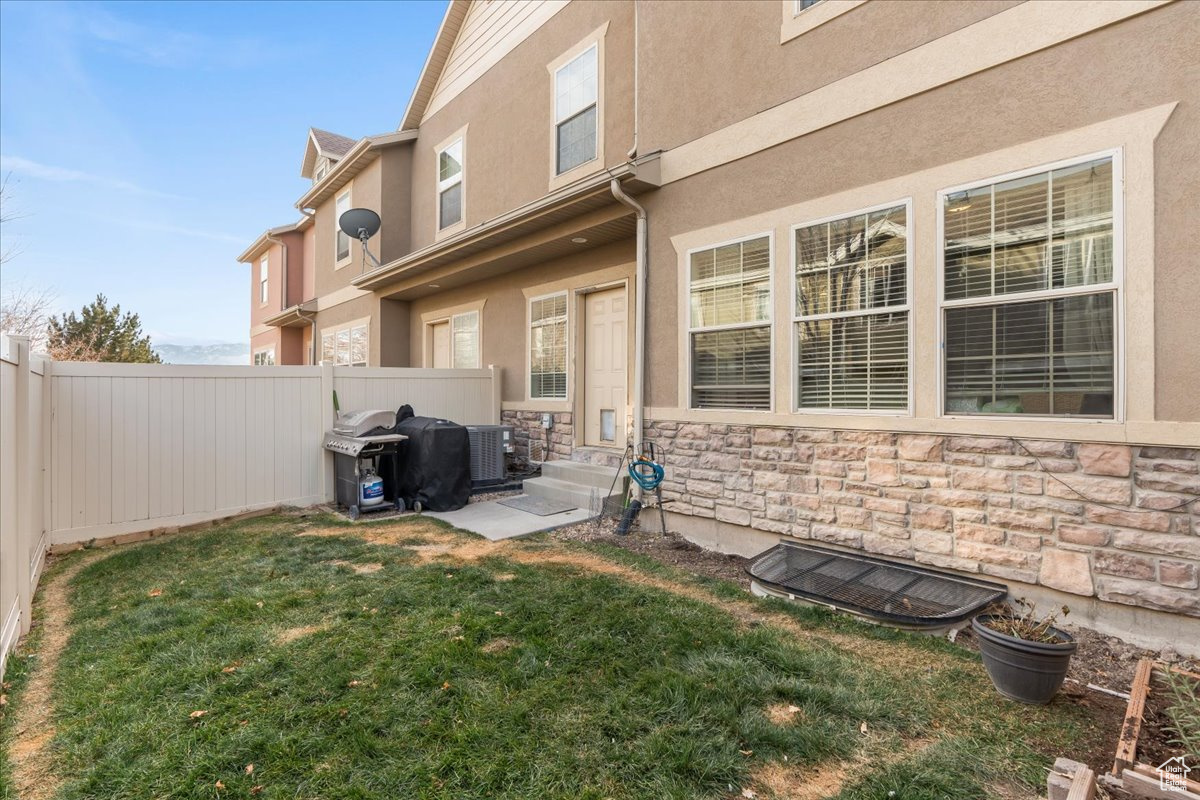 1486 N VENETIAN WAY