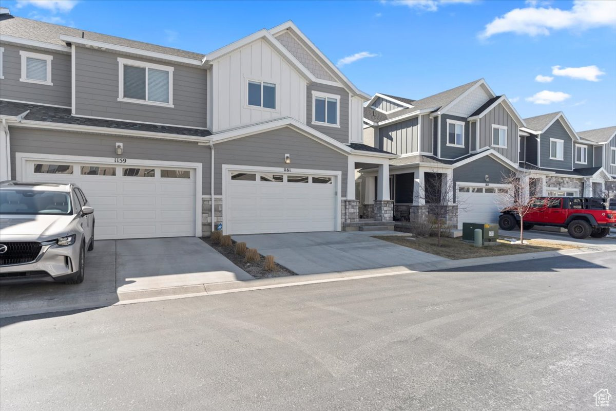 1161 W RACEHORSE WAY