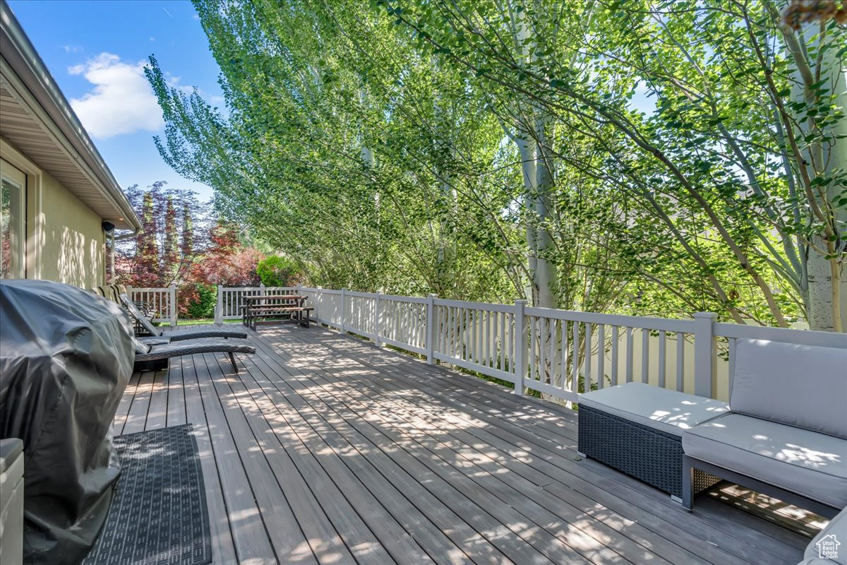 10605 S WILLOW VALLEY RD