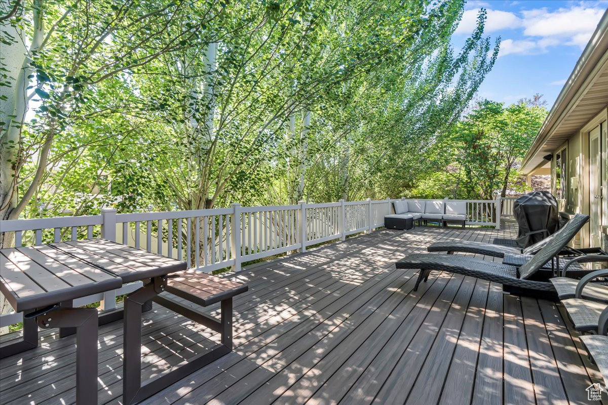 10605 S WILLOW VALLEY RD