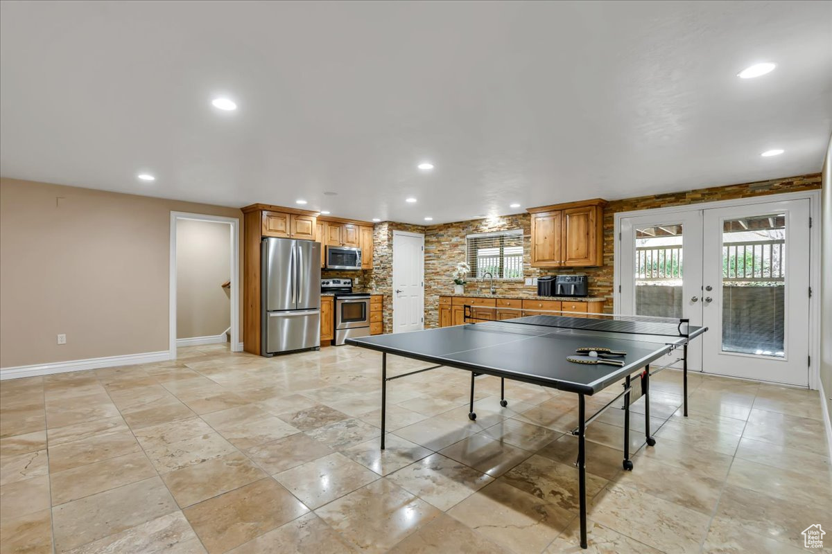 10605 S WILLOW VALLEY RD