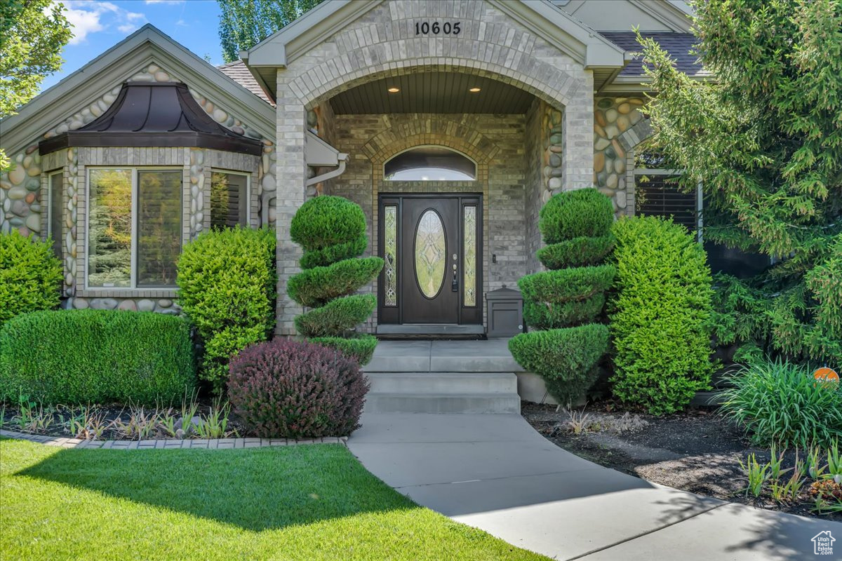 10605 S WILLOW VALLEY RD