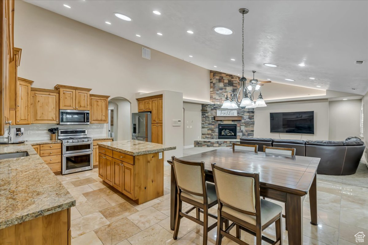 10605 S WILLOW VALLEY RD