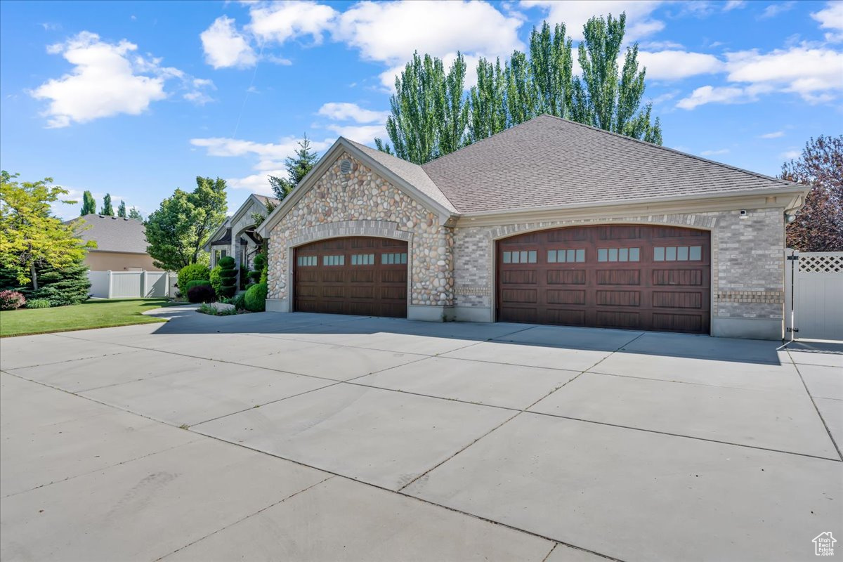 10605 S WILLOW VALLEY RD