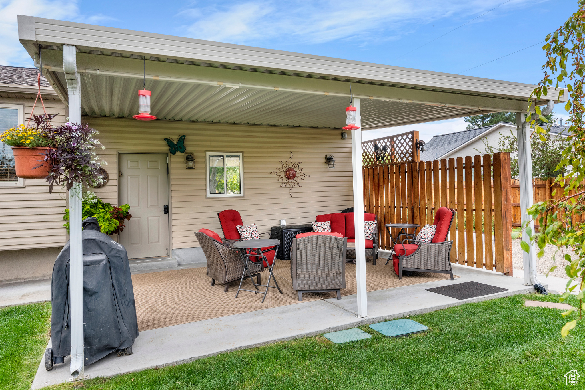 835 E CANYON BREEZE LN